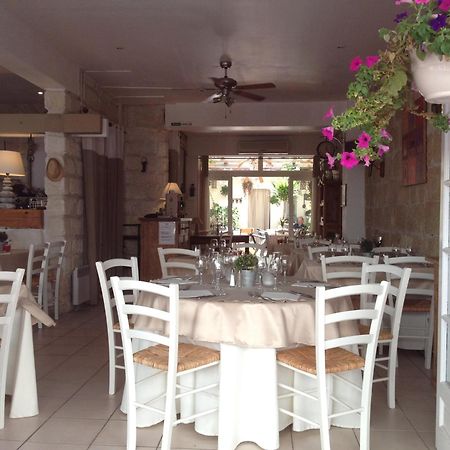 Hotel Restaurant Le Provencal ル・グロー・デュ・ロワ エクステリア 写真