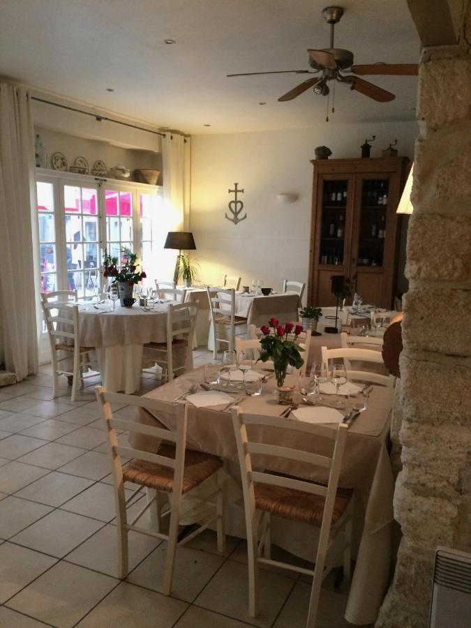 Hotel Restaurant Le Provencal ル・グロー・デュ・ロワ エクステリア 写真