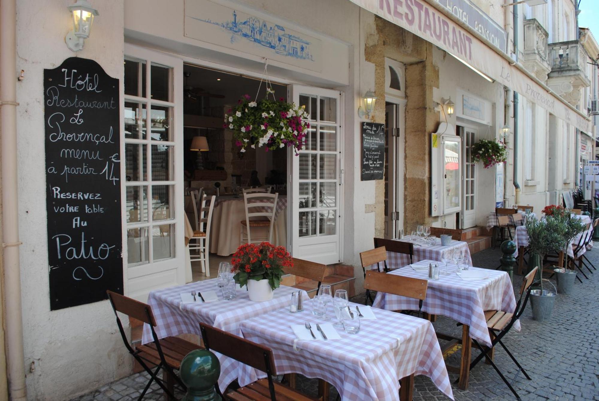 Hotel Restaurant Le Provencal ル・グロー・デュ・ロワ エクステリア 写真